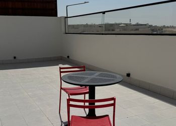 شقة بغرفتين نوم وصالة 