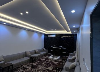 استراحة بمجلس وبأثاث مريح وبسيط 