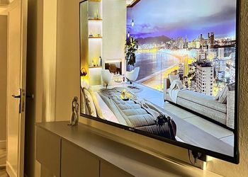 استديو هادئ بدخول ذاتي
