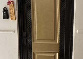 استديو هادئ بسرير ماستر