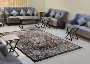 استراحة بجلسة خارجية ومسطح اخضر