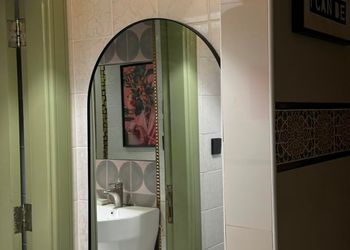 استديو هادئ بسرير ماستر 