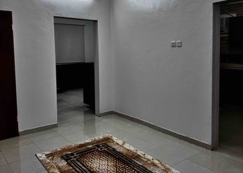 شاليه بصالة ومسبح خارجي 