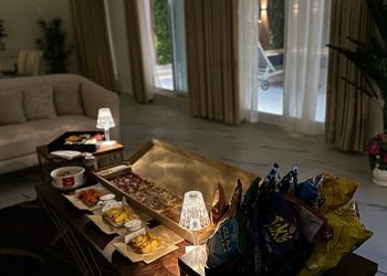 شاليه بألعاب أطفال وجلسة خارجية 