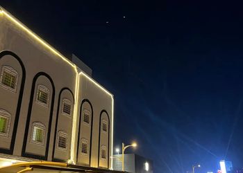 استديو بسرير ماستر وجلسة جانبية
