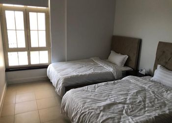 شقة بإطلالة مميزة على البحر 
