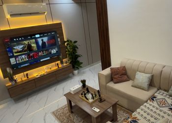 شقة بصالة مريحة وغرفة نوم 