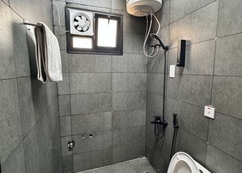 استديو بسرير ماستر وخدمة انترنت
