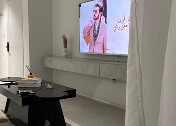 استديو بسرير ماستر وجلسة جانبية