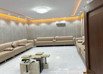 شاليه بمسطح اخضر و مسبح