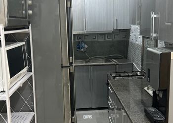 شقة بغرفتين نوم وصالة 