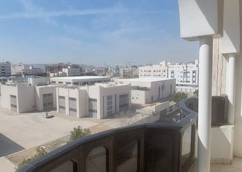 شقة بغرفة معيشة وغرفة نوم 