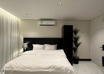 استديو بسرير ماستر ودخول ذاتي