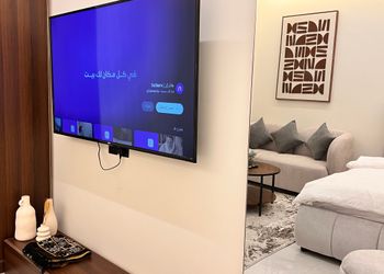 استديو بأثاث مريح وبسيط 22