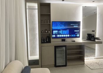 استديو بسرير ماستر وجلسة جانبية