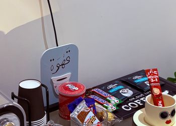 شقة بغرفتين نوم وصالة 