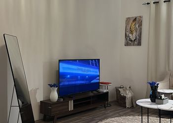 استديو بسرير ماستر وجلسة جانبية