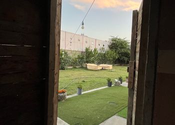 مزرعة ببيت شعر وجلسة خارجية 