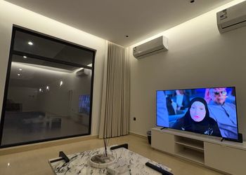 شقة بغرفتين نوم وصالة