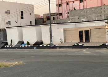 استديو بسرير ماستر وجلسة جانبية
