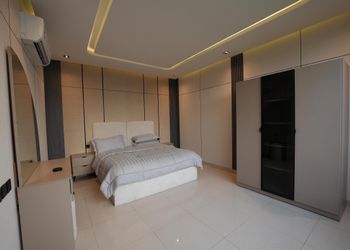 شالية بألعاب اطفال 