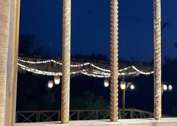مزرعة بمسطح اخضر وجلسة خارجية