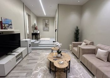 شاليه بمسطح اخضر