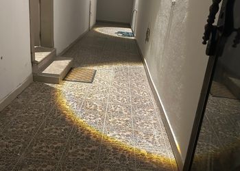 استديو بسرير ماستر وأثاث مريح 