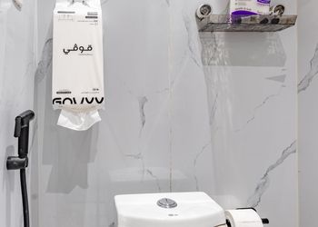 شقة بصالة انيقة وغرفة نوم