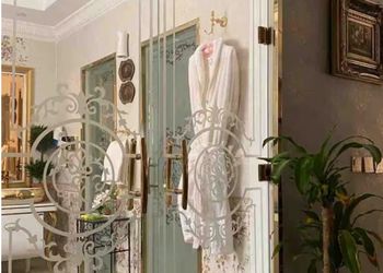 شاليه بجناح فاخر مطل على المسبح