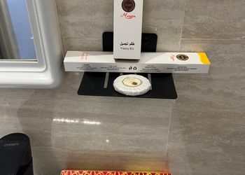 استديو بجلسة ودخول ذاتي 