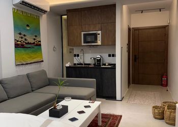 استديو بدخول ذاتي وسرير مريح 