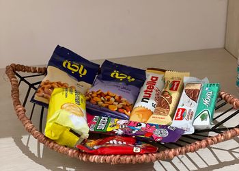 استديو بأثاث مريح وبسيط 
