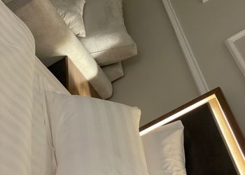 استديو هادئ بدخول ذاتي 