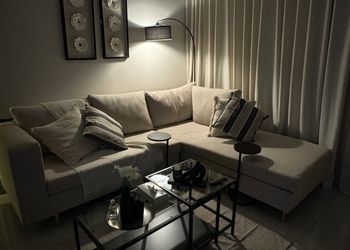 استديو هادئ بدخول ذاتي 