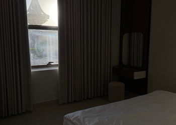 استديو بأثاث مريح وبسيط 
