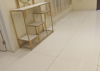 شاليه بمسطح اخضر وجلسة خارجية