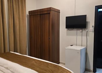 استديو بأثاث مريح وبسيط 