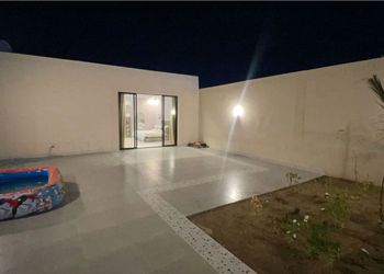 استراحة بجلسة خارجية وغرفة نوم 