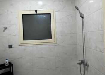 استديو بسرير ماستر وجلسة جانبية 