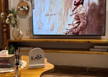 استديو باثاث مريح وبسيط 