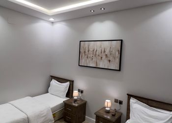 استديو هادئ بأثاث مريح