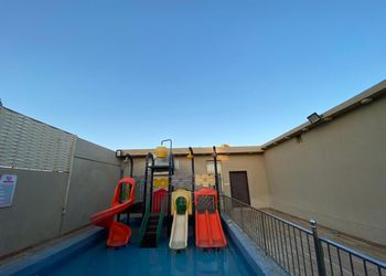 استراحة بصالة ومسبح 