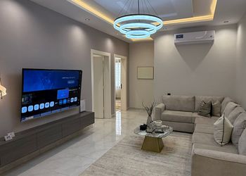شقة بغرفتين نوم وصالة مريحة 
