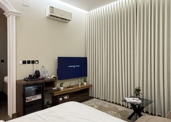 استديو هادئ بسرير ماستر