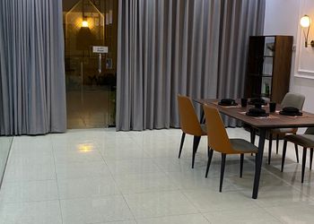 شالية بمجلس مطل على المسبح 