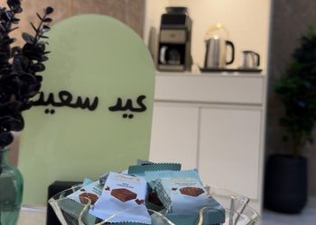 شقة أنيقة بصالة وغرفة نوم