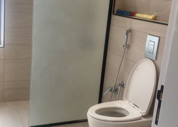 استديو بأثاث مريح وبسيط 