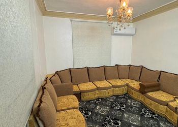 شقة بصالة وغرفة نوم ومجلس