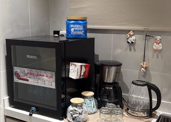 استديو بسرير ماستر وجلسة جانبية 